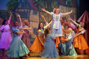 Join Kays Theatre Group